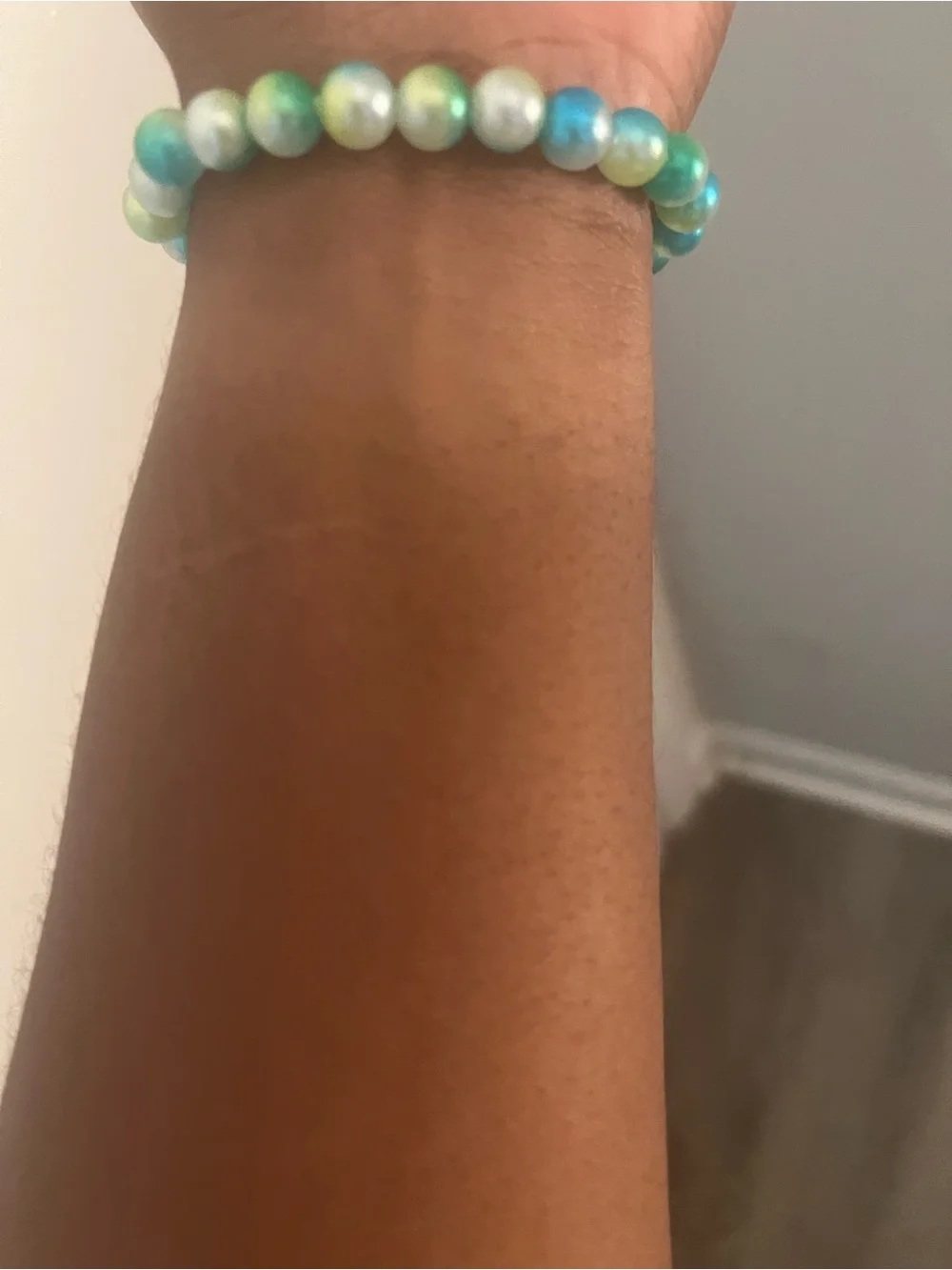 Kids Green Dinosaur Beaded Bracelet - Playful Stretch Jewelry